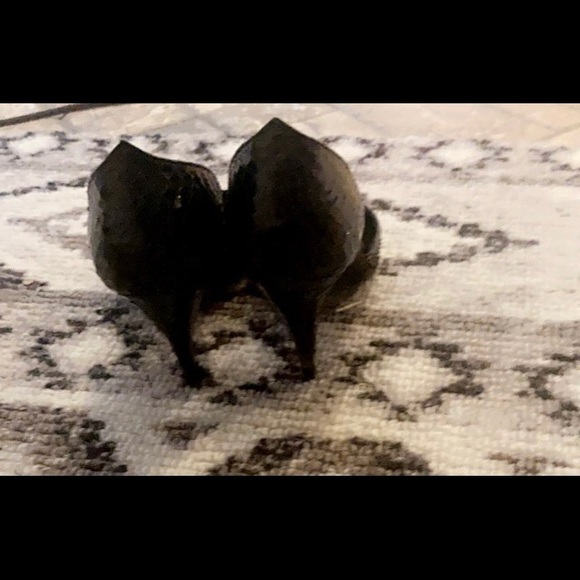 VINTAGE STUART WEITZMAN FOR MR Seymour 7 1/2 BLACK SNAKESKIN HIGH HEELS - Picture 2 of 3